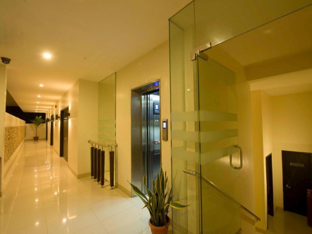 Infinity Suites Davao Zewnętrze zdjęcie