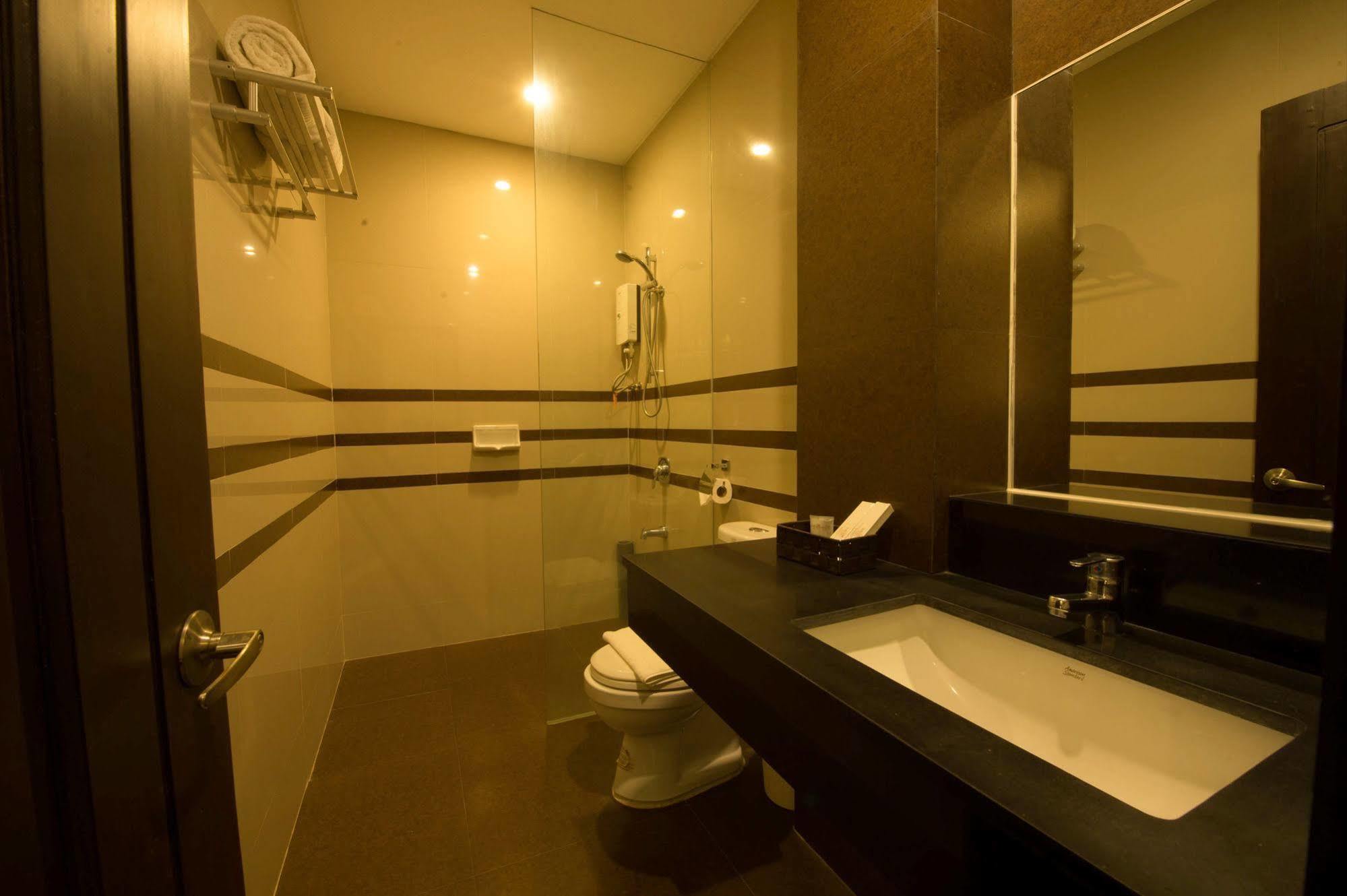 Infinity Suites Davao Zewnętrze zdjęcie