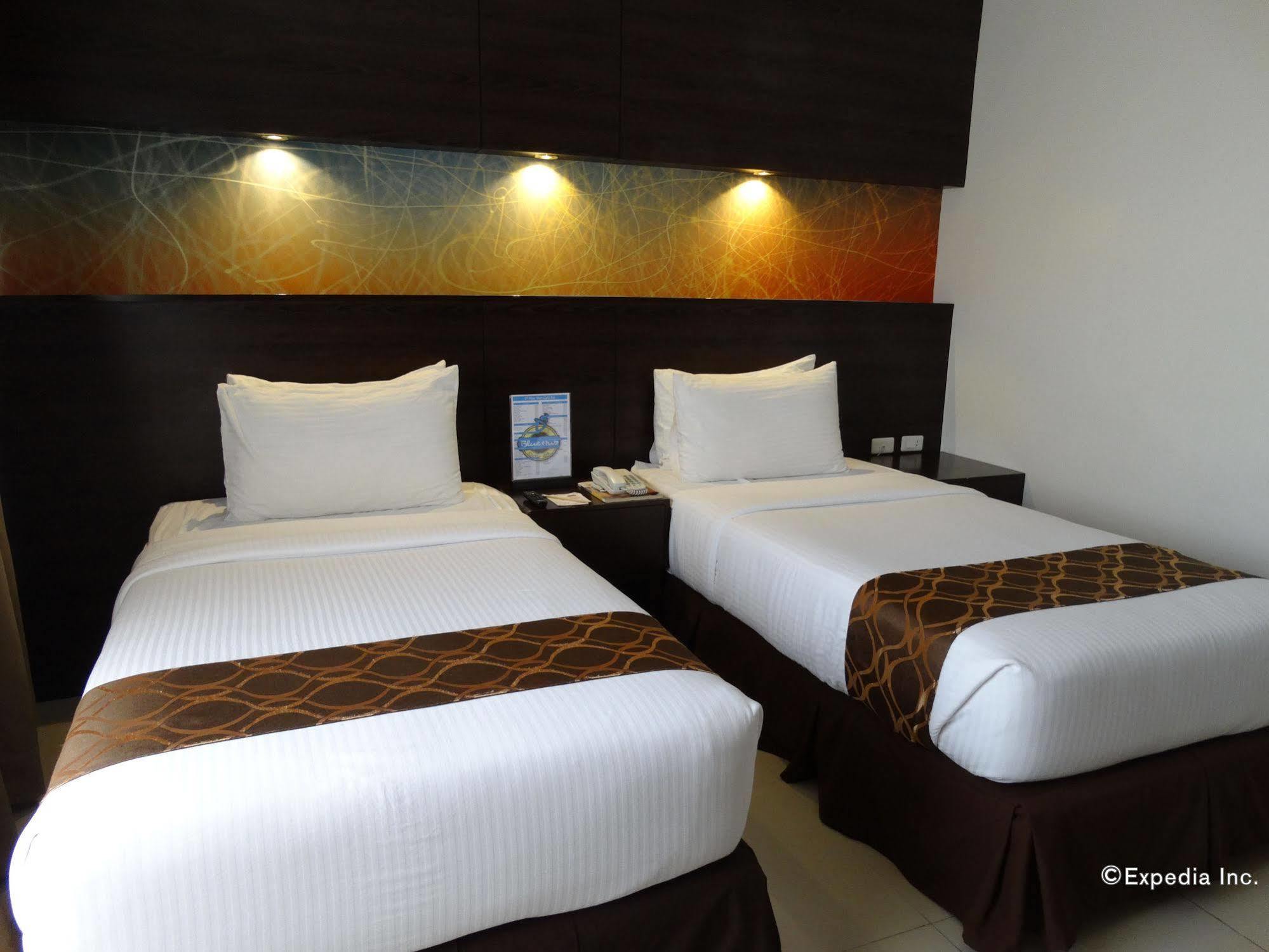 Infinity Suites Davao Zewnętrze zdjęcie