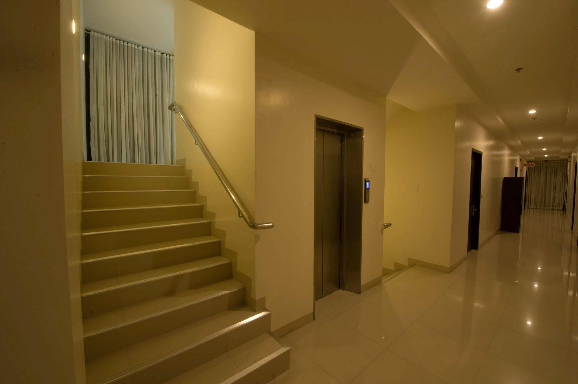 Infinity Suites Davao Zewnętrze zdjęcie