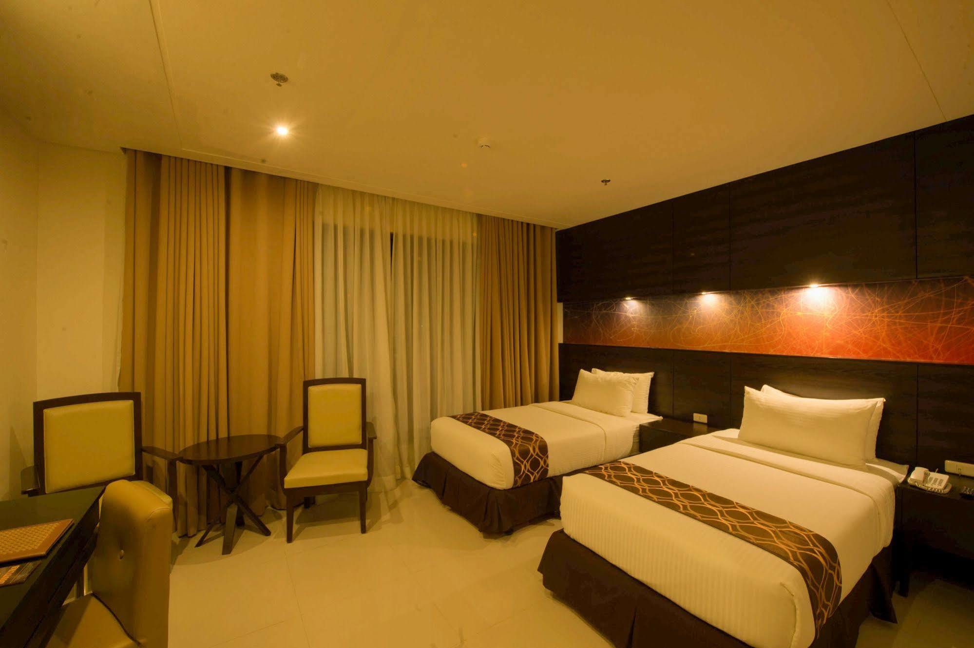 Infinity Suites Davao Zewnętrze zdjęcie